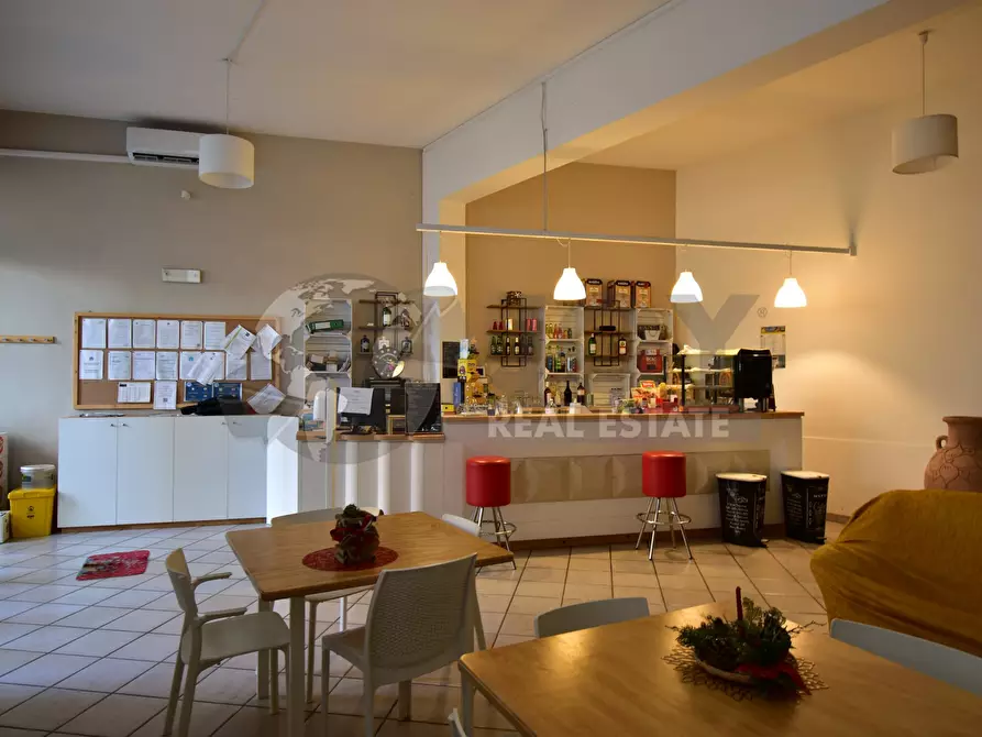 Immagine 17 di Locale commerciale in vendita  in Via A. Volta 15 a Nardo'