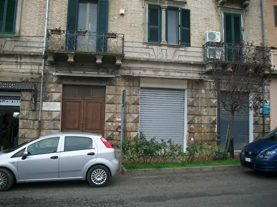 Immagine 17 di Locale commerciale in affitto  in PIAZZA GARIBALDI a Lanciano
