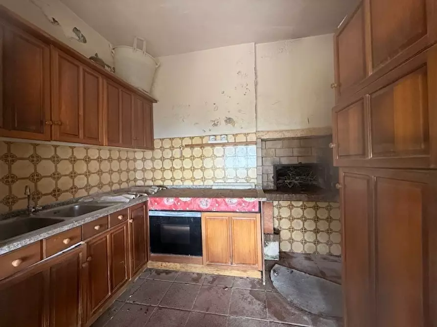 Immagine 7 di Porzione di casa in vendita  in parco fuor del vento a Alassio