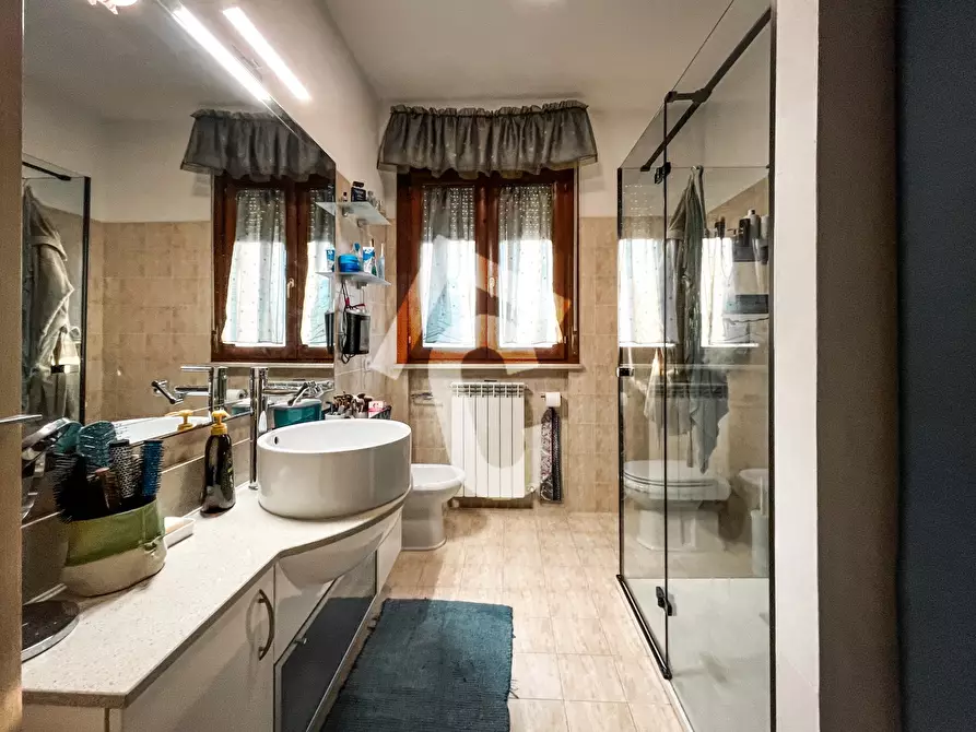 Immagine 15 di Quadrilocale in vendita  a Castelbellino