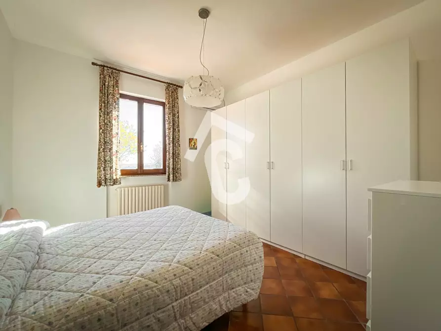 Immagine 8 di Rustico / casale in vendita  a Jesi