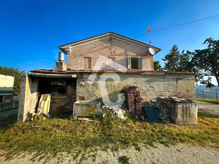 Immagine 9 di Rustico / casale in vendita  a Montecarotto