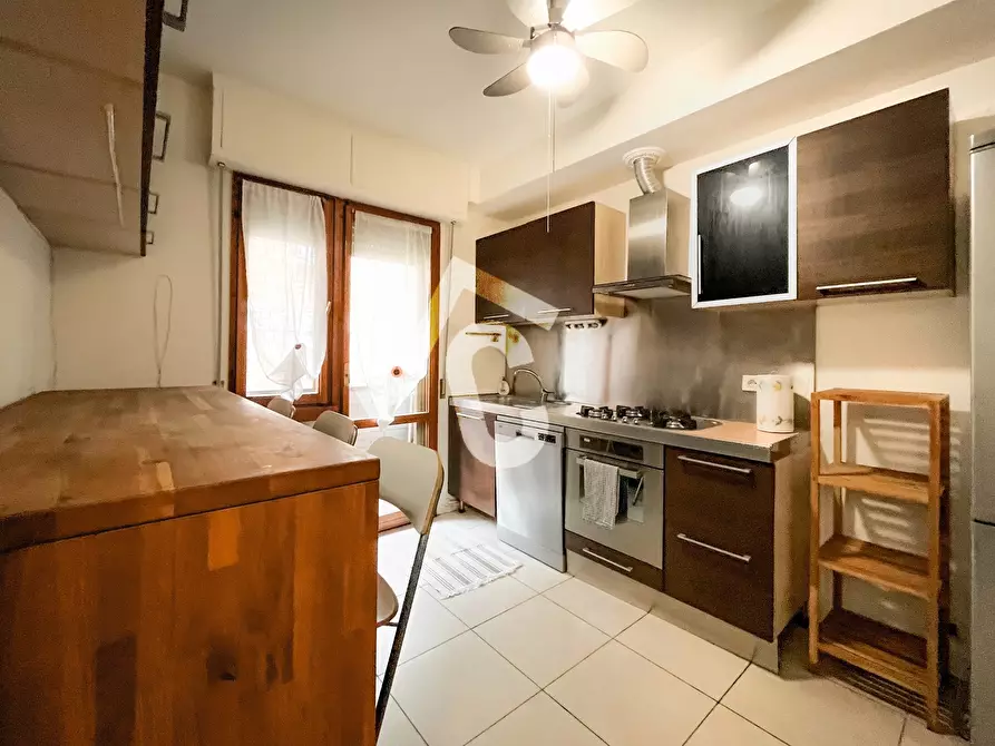 Immagine 8 di Pentalocale in vendita  a Jesi