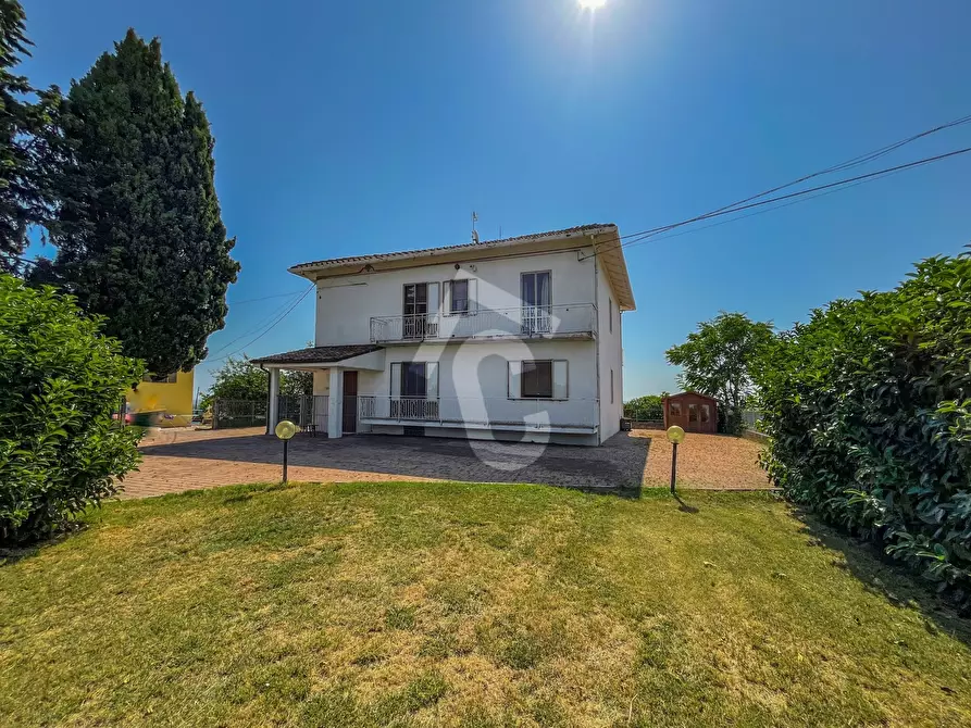 Immagine 1 di Casa indipendente in vendita  a Monsano