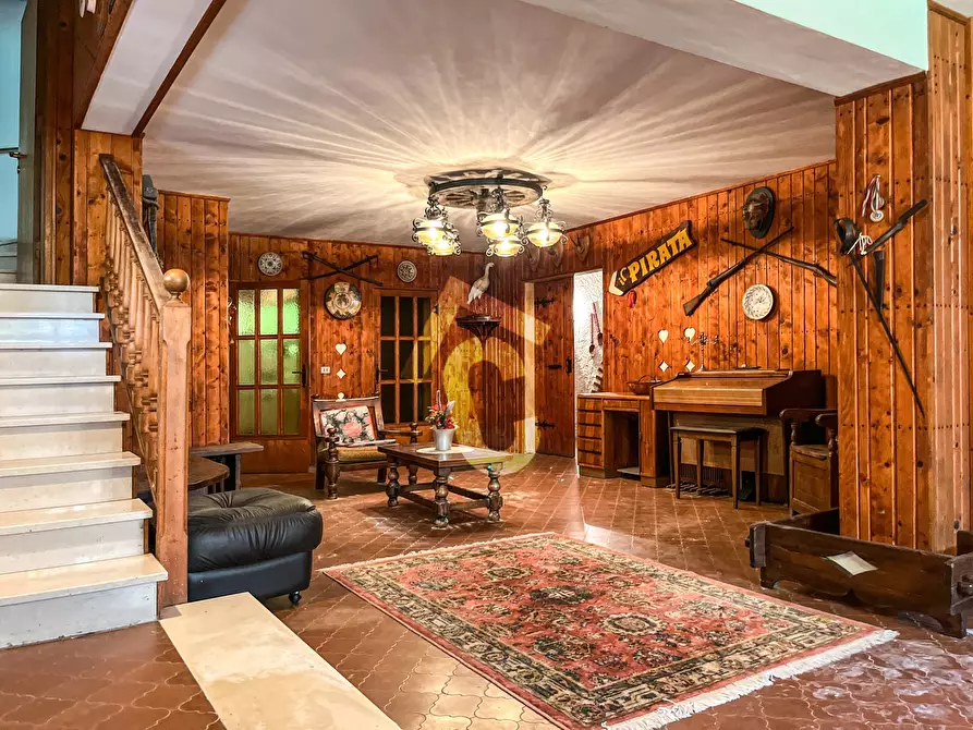 Immagine 42 di Villa in vendita  a Jesi