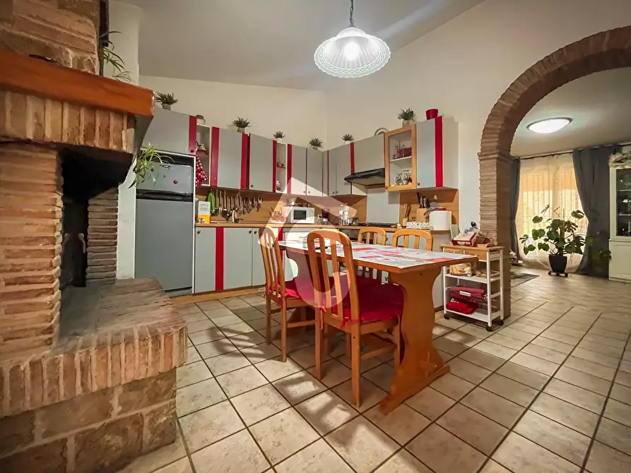 Immagine 10 di Rustico / casale in vendita  a Monte Roberto