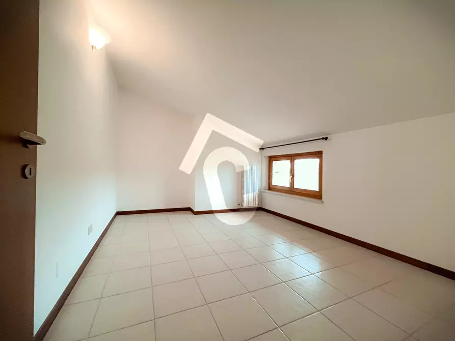 Immagine 21 di Appartamento in vendita  a Jesi