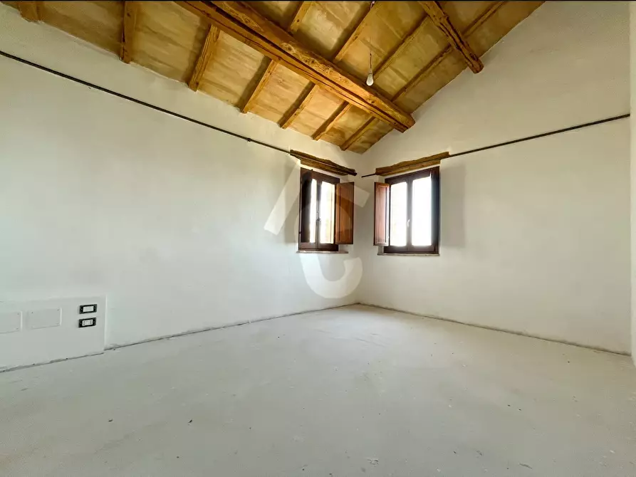 Immagine 42 di Rustico / casale in vendita  a Serra San Quirico