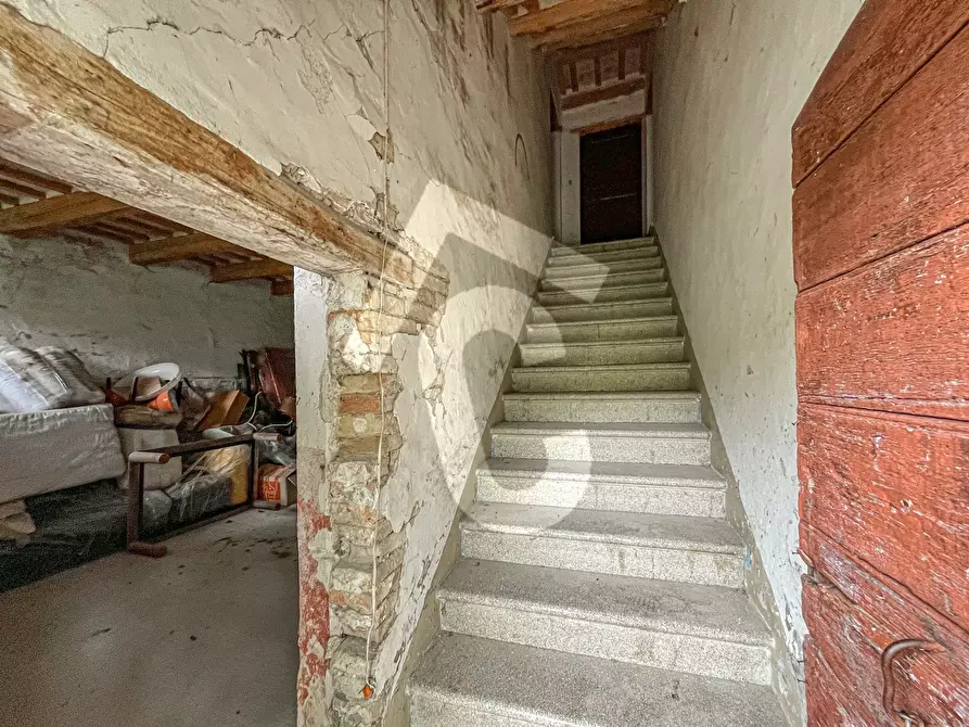 Immagine 31 di Rustico / casale in vendita  a Jesi