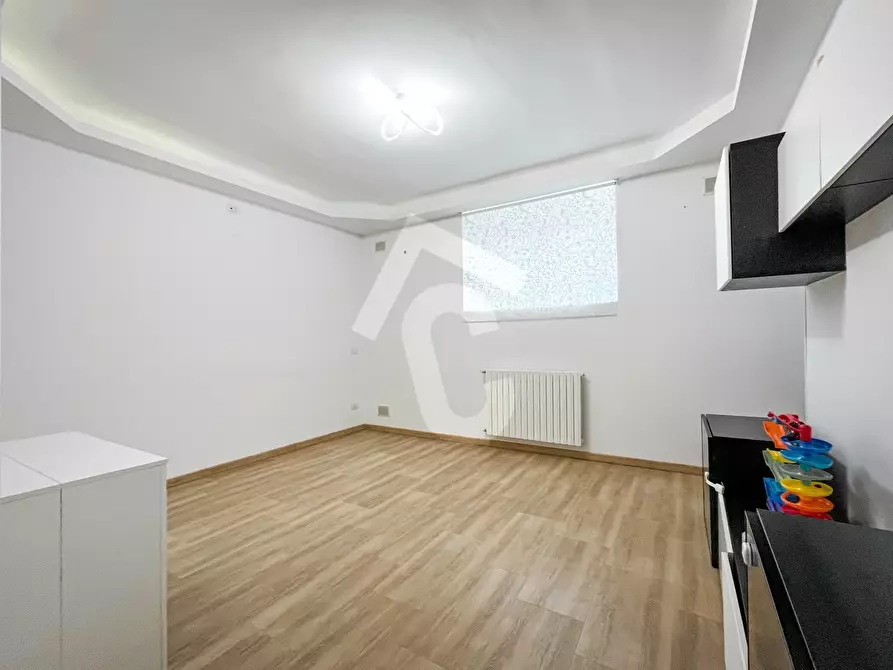 Immagine 1 di Appartamento in vendita  a Jesi