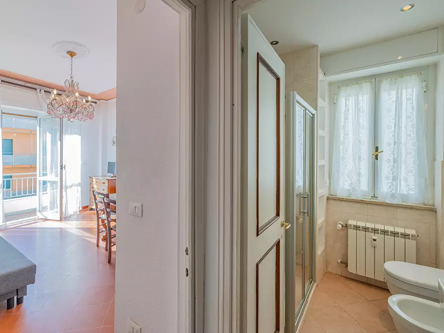 Immagine 20 di Bilocale in affitto  in Via Nicolò Saccone a Finale Ligure