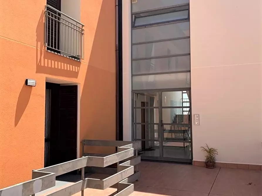 Immagine 21 di Appartamento in vendita  a Acireale