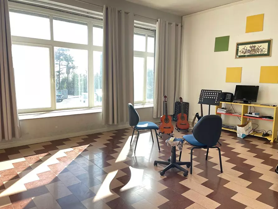 Immagine 1 di Locale commerciale in affitto  a Tremestieri Etneo