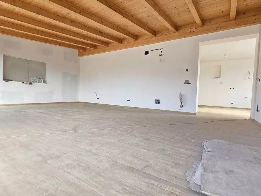 Immagine 2 di Villa in vendita  a Aci Bonaccorsi