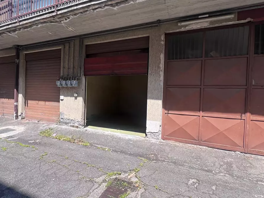 Immagine 4 di Garage in vendita  a Mascalucia