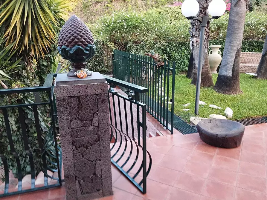 Immagine 50 di Villa in vendita  a Sant'agata Li Battiati