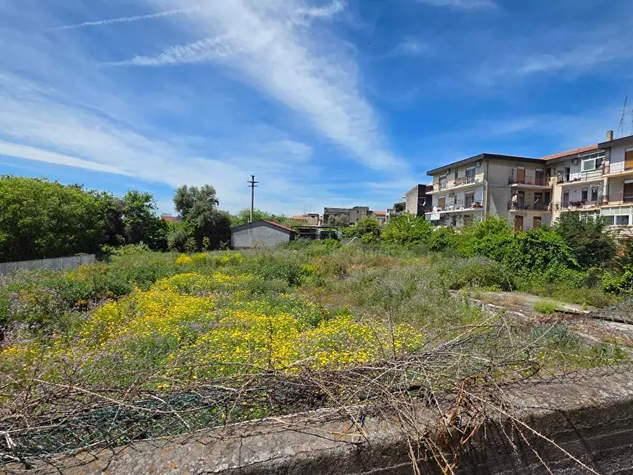 Immagine 1 di Terreno industriale in vendita  a Tremestieri Etneo