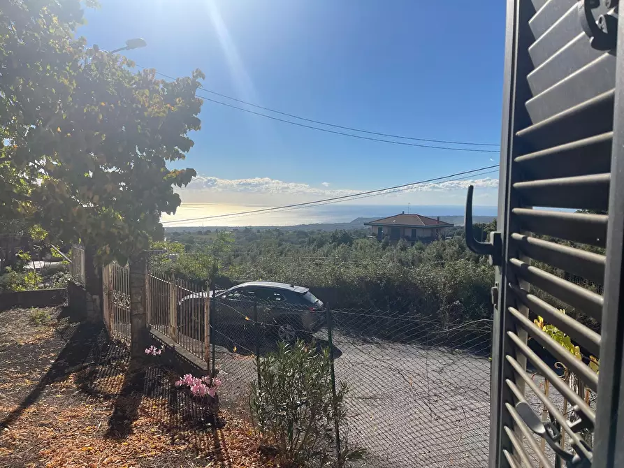 Immagine 5 di Villa in vendita  a Zafferana Etnea