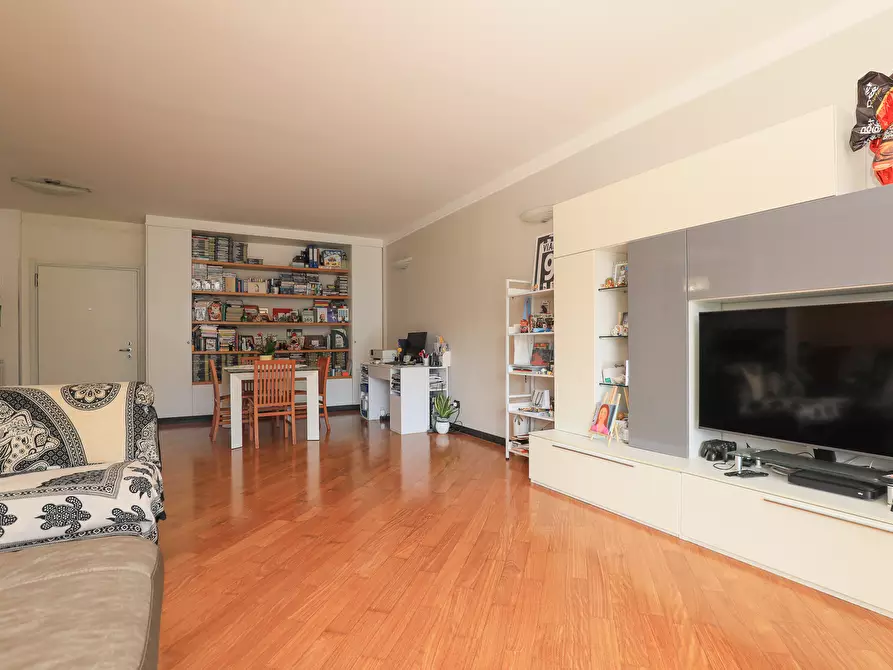 Immagine 7 di Appartamento in vendita  in Via Val Trebbia a Genova