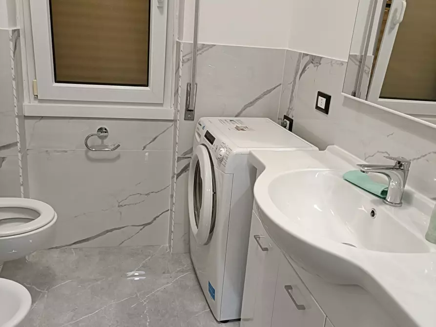 Immagine 20 di Appartamento in affitto  in Via Gian Battista Gaulli 30A a Genova