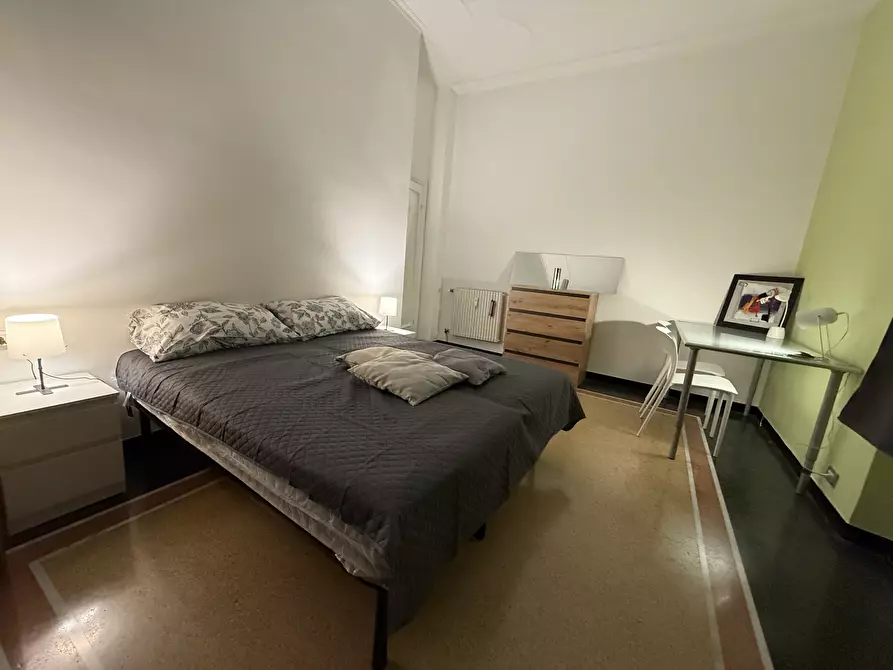 Immagine 31 di Pentalocale in vendita  in Via Fieschi a Genova