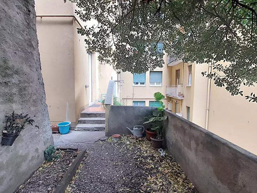 Immagine 40 di Trilocale in vendita  in Via Leonardo Montaldo 24 a Genova