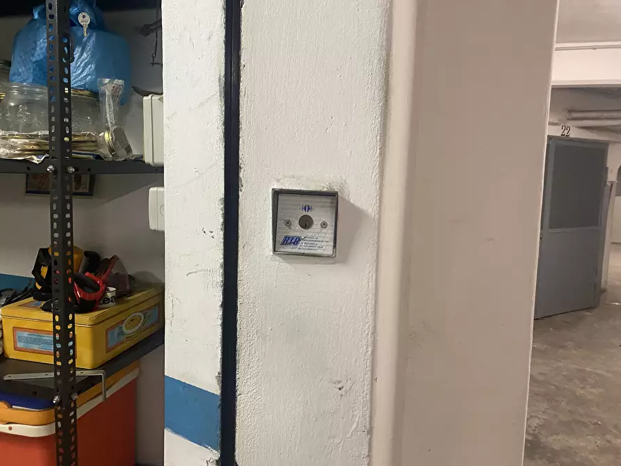 Immagine 5 di Garage in vendita  in Via Giovanni Guglielmo Longo 5 a Genova