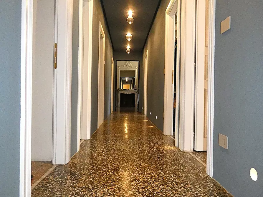 Immagine 28 di Appartamento in vendita  in Campetto 8A a Genova