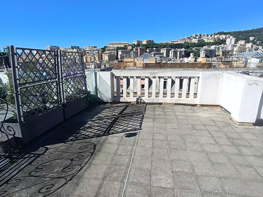 Immagine 1 di Quadrilocale in affitto  in Via Ayroli 29 a Genova