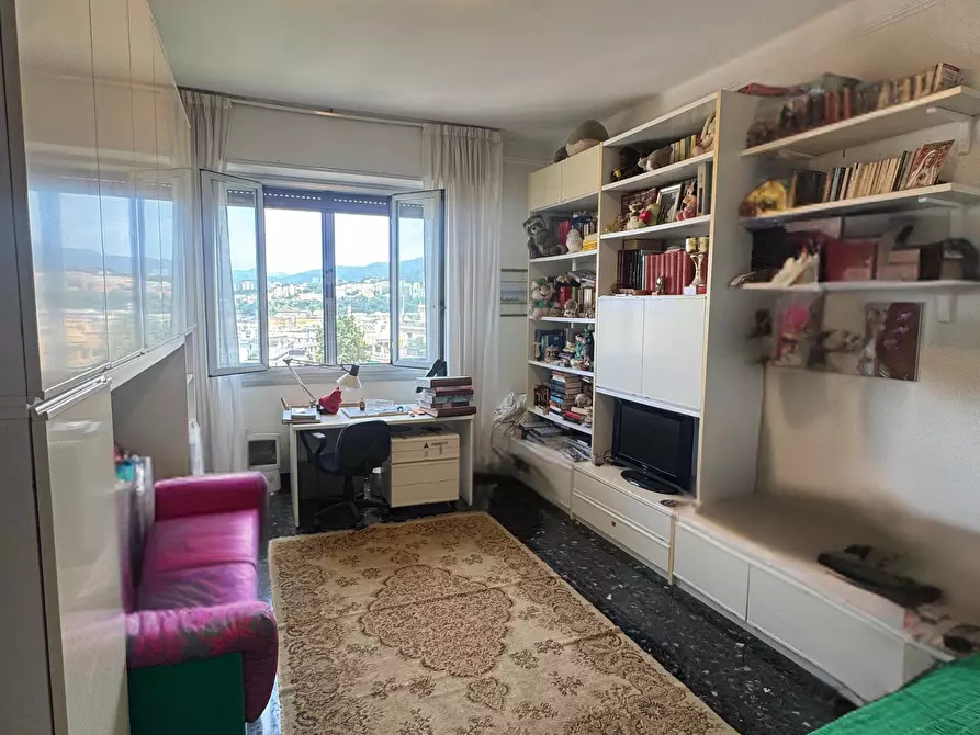 Immagine 2 di Pentalocale in vendita  a Genova