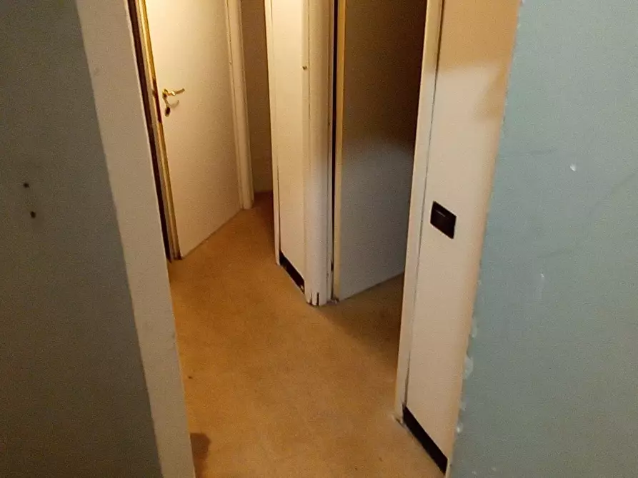 Immagine 14 di Locale commerciale in affitto  in Piazza della Nunziata 21 R a Genova