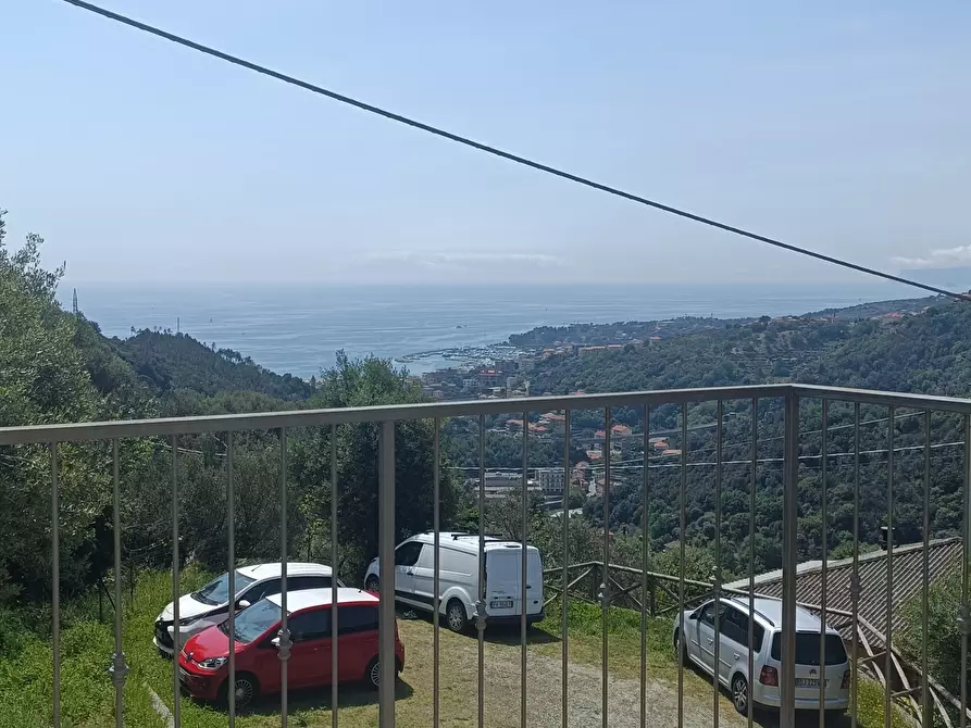 Immagine 10 di Mansarda in vendita  in Via Costa 3 a Varazze