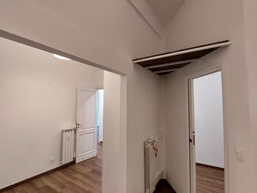 Immagine 22 di Trilocale in vendita  in Corso Magenta a Genova