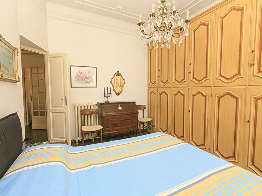 Immagine 54 di Pentalocale in vendita  in Via Benvenuto Cellini 16 a Genova