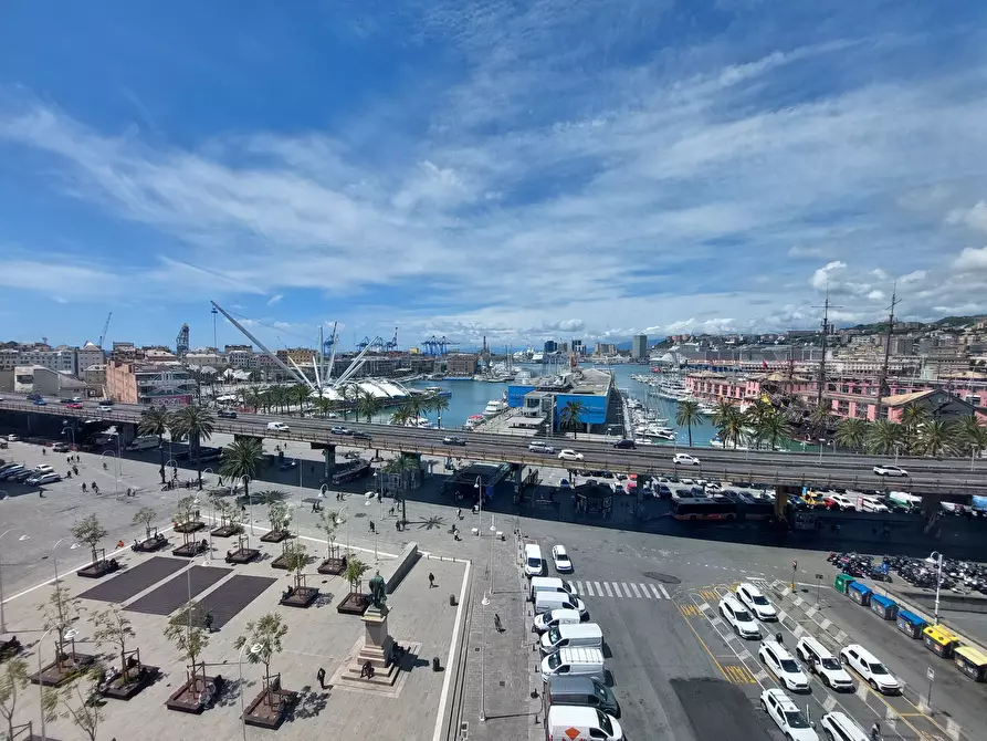 Immagine 25 di Trilocale in vendita  in Via di Sottoripa a Genova