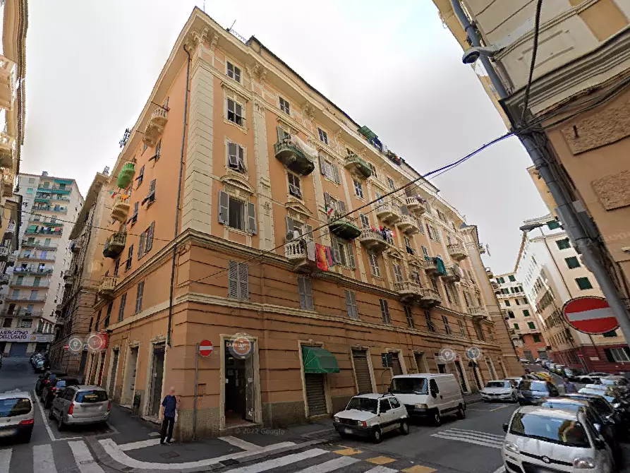 Immagine 1 di Quadrilocale in vendita  in Via Giovanni Battista Sasso 1 a Genova