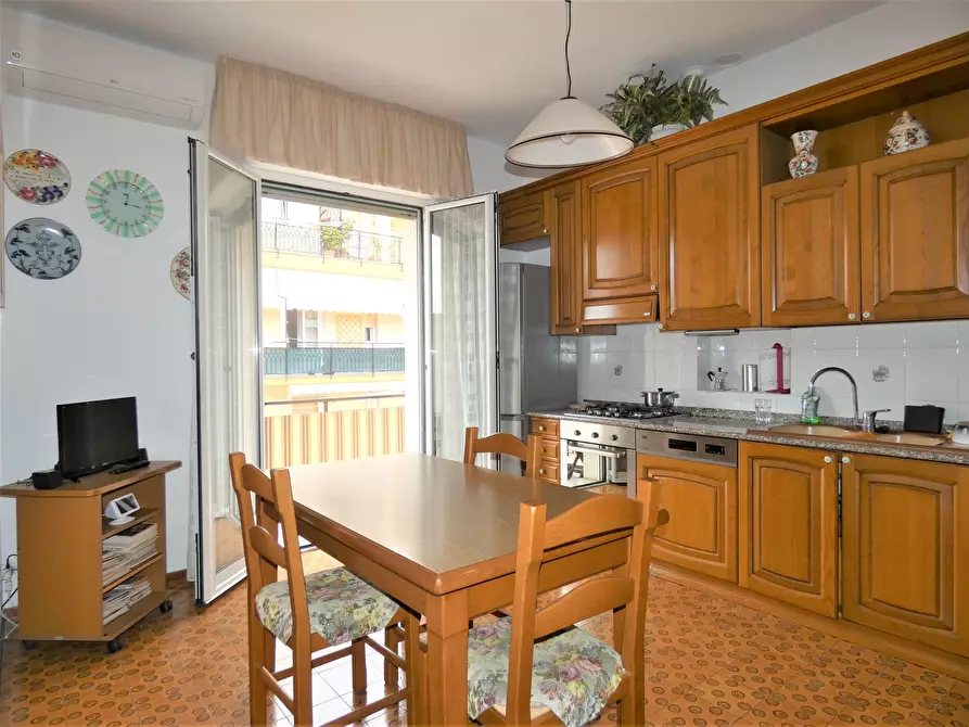 Immagine 4 di Appartamento in vendita  in Via Isonzo 16 a Loano