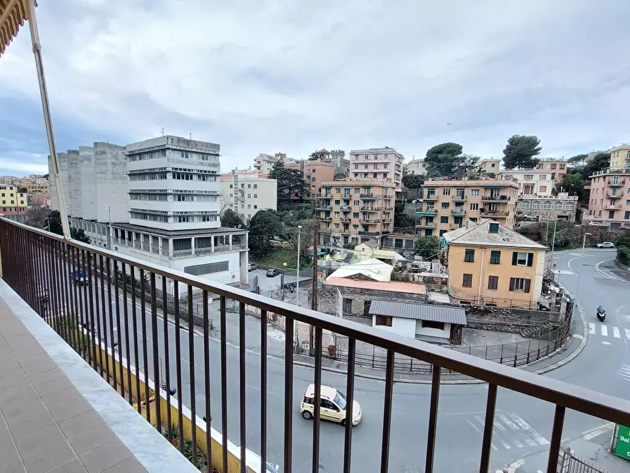 Immagine 39 di Quadrilocale in vendita  in Via Sturla 54 a Genova