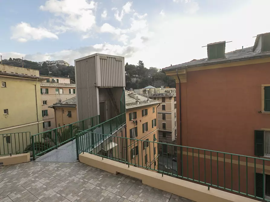 Immagine 46 di Pentalocale in vendita  in Via Venezia 12 a Genova