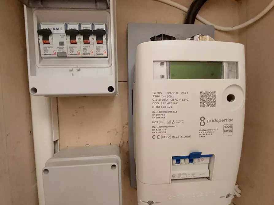 Immagine 41 di Trilocale in vendita  in Corso Magenta a Genova