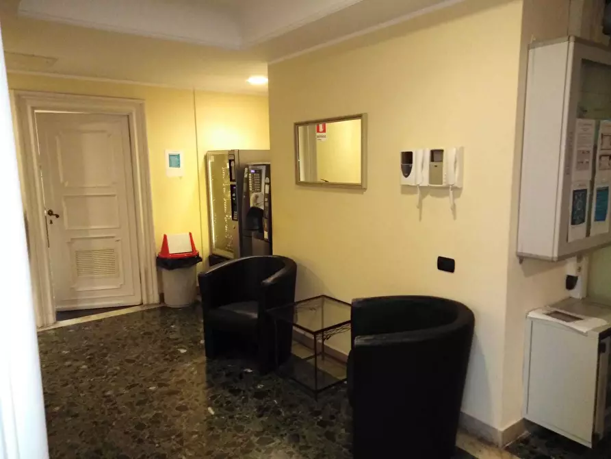 Immagine 23 di Ufficio in affitto  in Piazza della Nunziata 55 a Genova