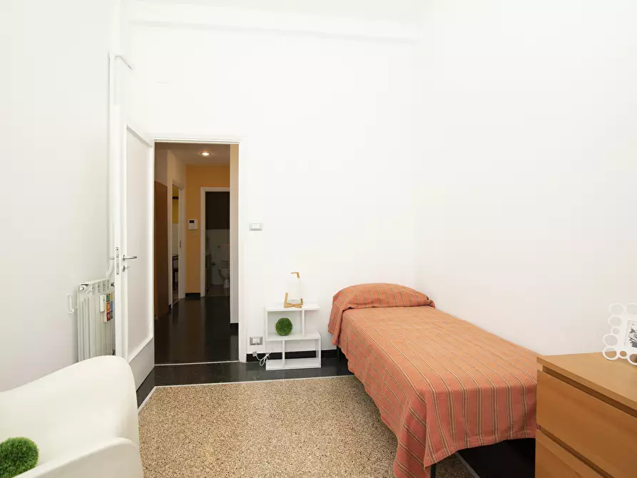 Immagine 16 di Ufficio in vendita  in Via Fieschi a Genova