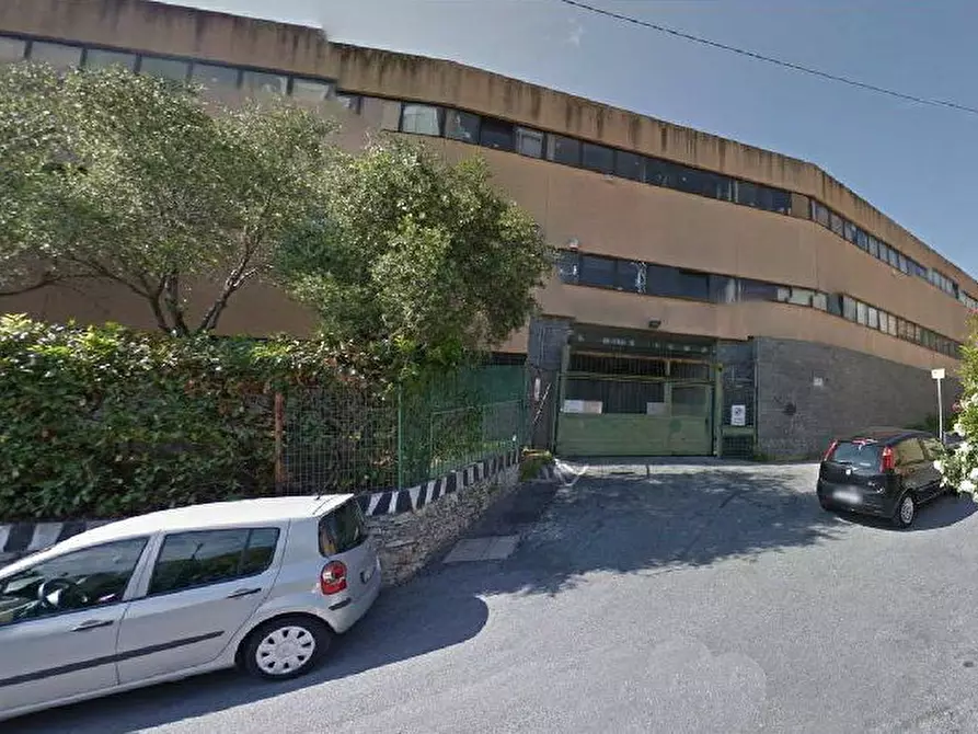 Immagine 1 di Garage in vendita  in Via Liberti 38 a Genova