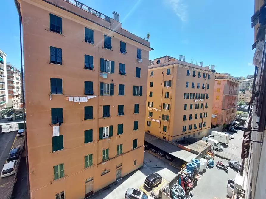 Immagine 16 di Pentalocale in vendita  in Via Casata Centuriona a Genova