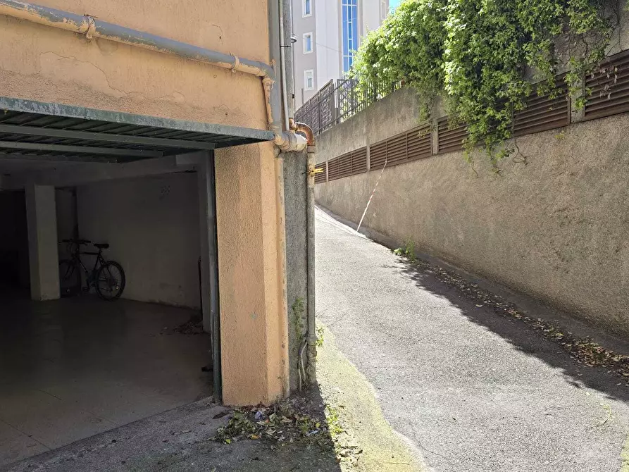 Immagine 15 di Bilocale in vendita  in Via Leonardo da Vinci 254 a Alassio