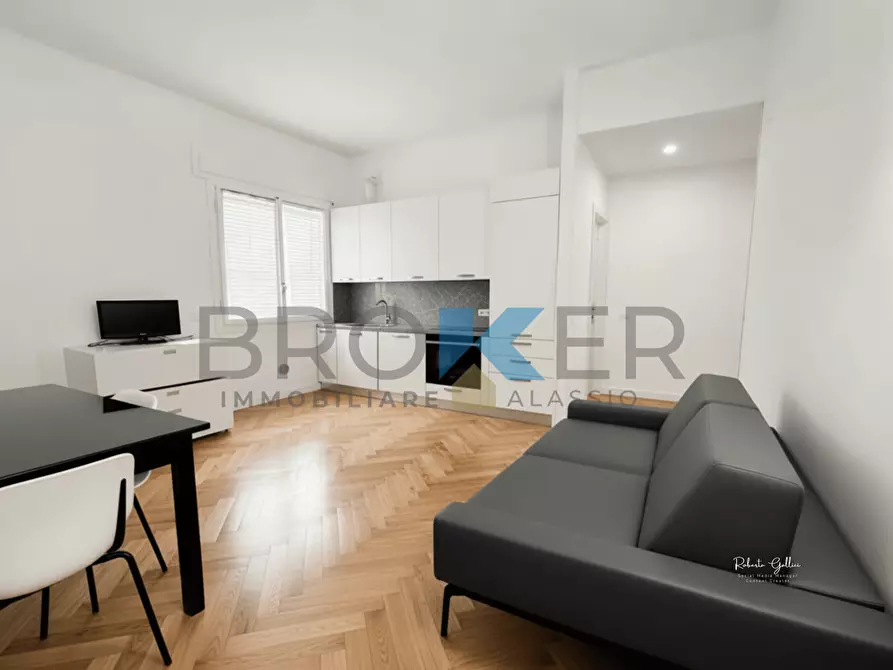 Immagine 10 di Bilocale in vendita  in Corso Europa a Alassio