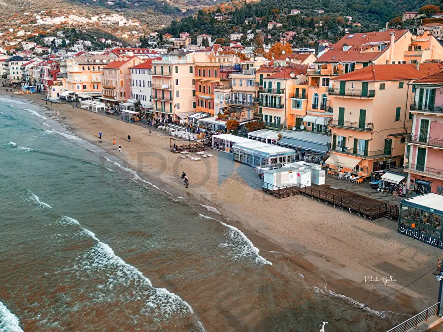 Immagine 17 di Bilocale in vendita  in Corso Europa a Alassio