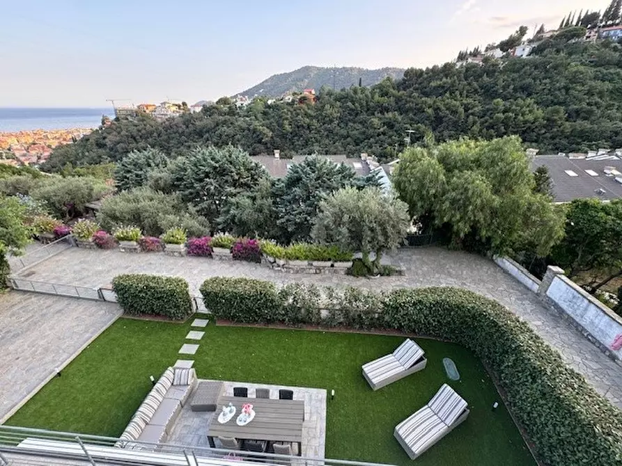 Immagine 50 di Villa in vendita  in Via Adelasia 139 a Alassio