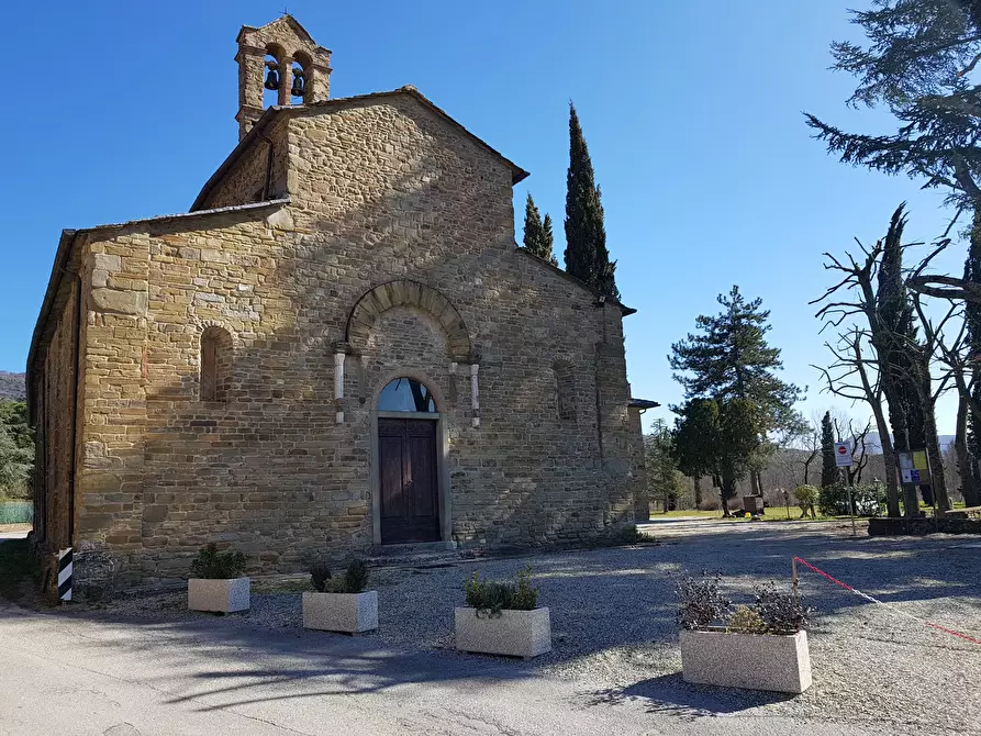 Immagine 31 di Trilocale in vendita  a Cortona