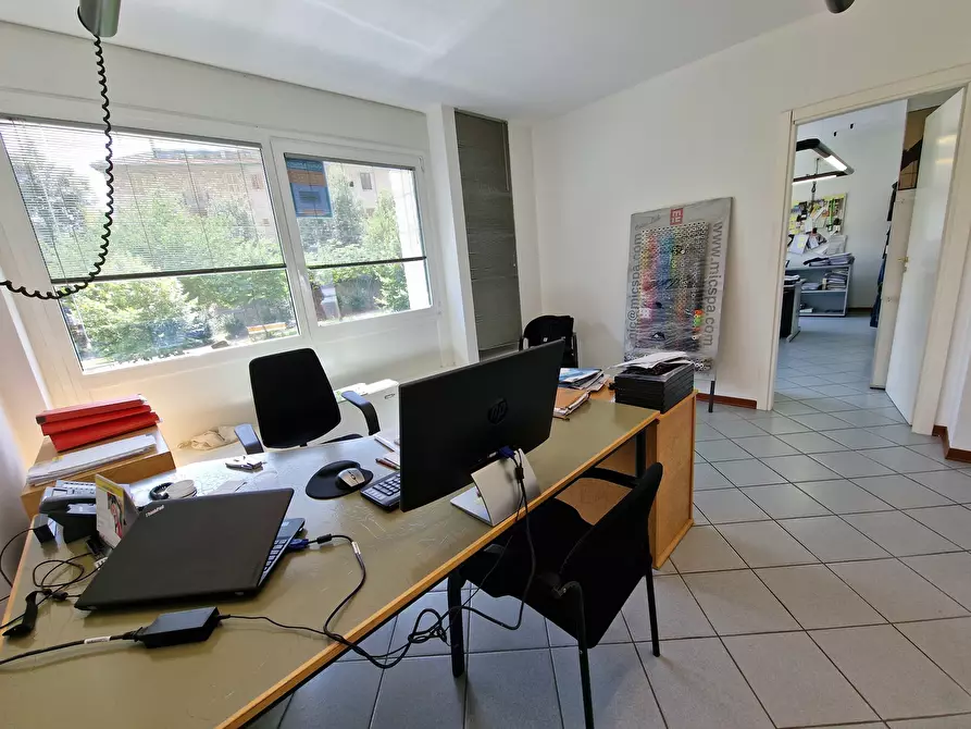 Immagine 11 di Ufficio in vendita  in Via del Macello 31F a Perugia